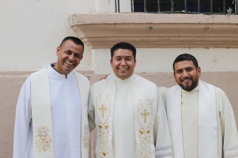 Celebra la iglesia su Misa Crismal