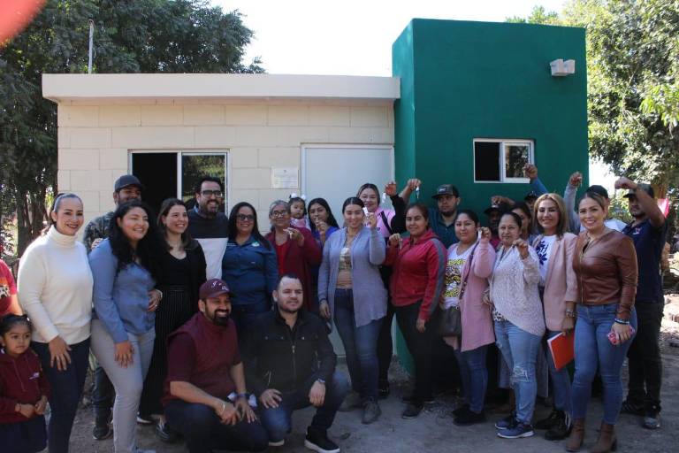 Gobierno de Culiacán entrega en la sindicatura de Abuya 26 acciones de vivienda