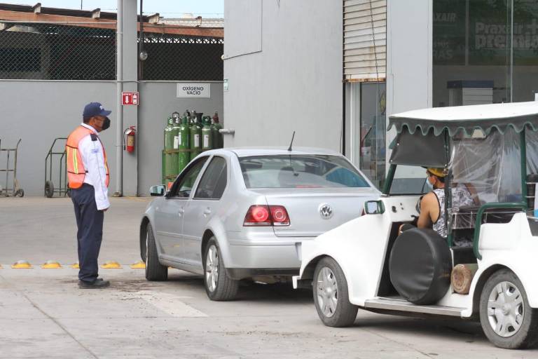 Gobierno del Estado espera respuesta de empresas que surten oxígeno para que amplíen horarios