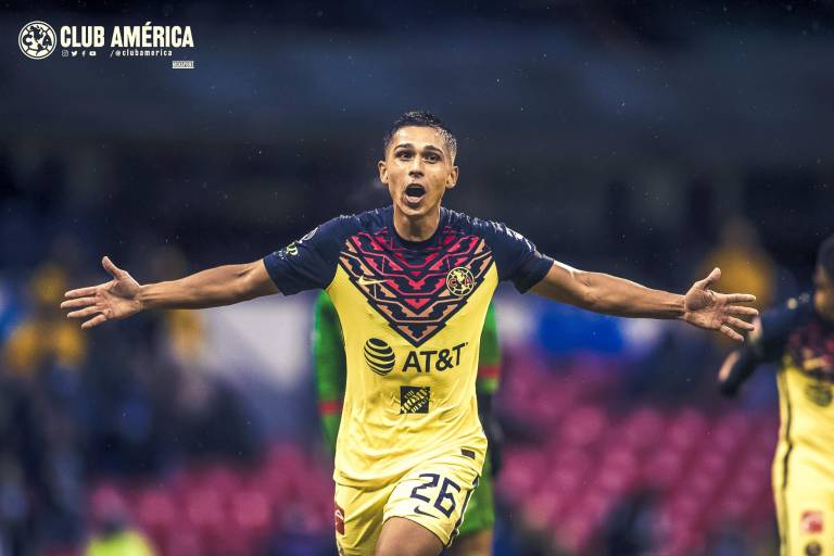 América ganó al Necaxa con Salvador Reyes como la gran figura azulcrema