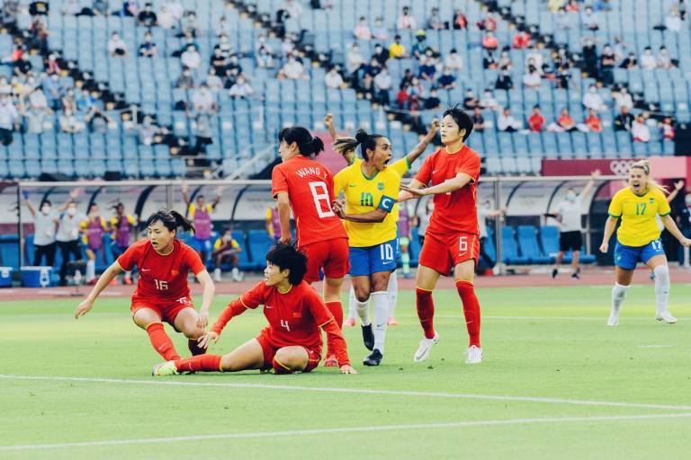 Brasileña Marta marca en sus quintos JJOO en goleada ante China