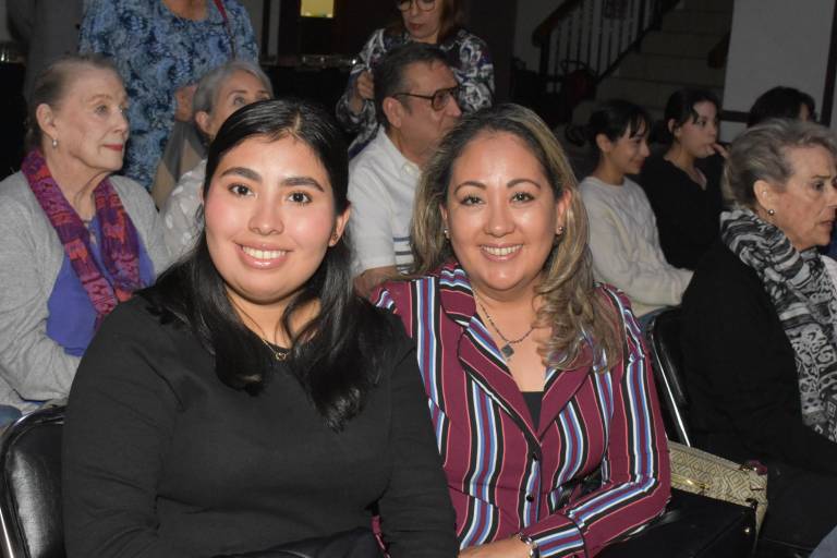 Comparte Martha Ceceña sus vivencias, historias y añoranzas