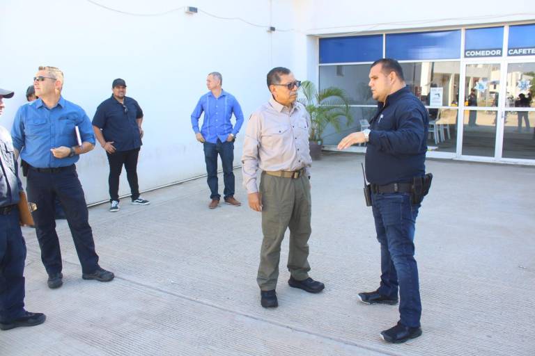 Visita Mérida Sánchez el Centro de Seguridad Ciudadana de Mazatlán