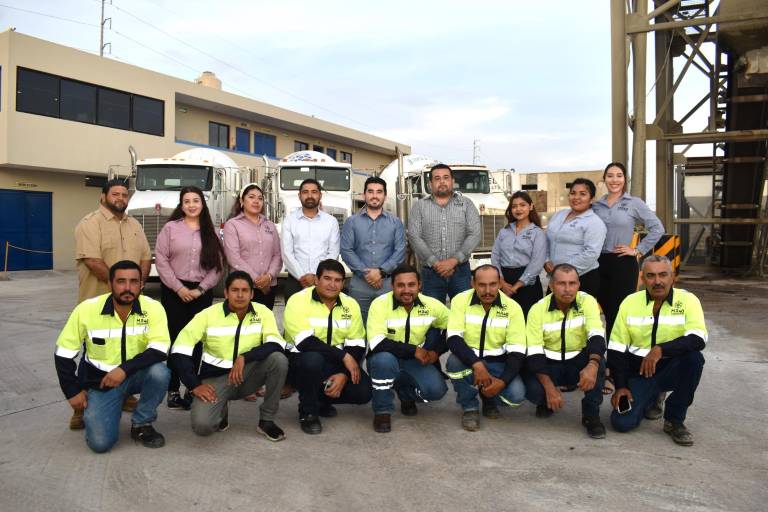 Celebra MR40 Concretos su tercer aniversario en Culiacán