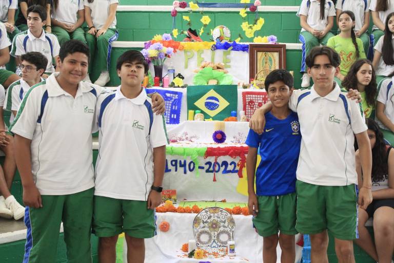 Realiza el Instituto Senda su tradicional concurso de altares en el Día de Muertos
