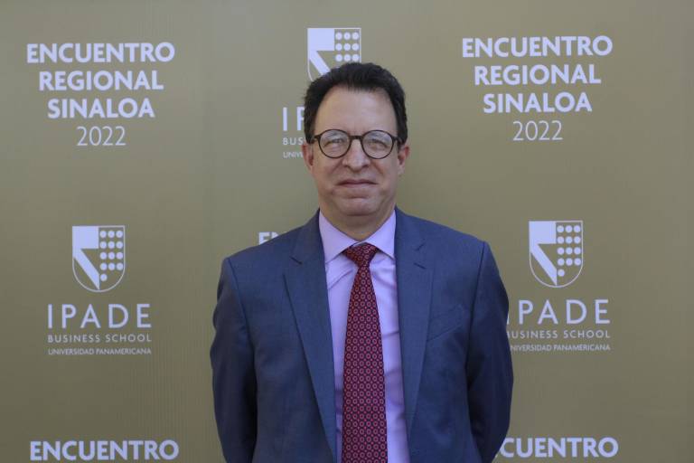 Realizan primer encuentro de egresados del IPADE