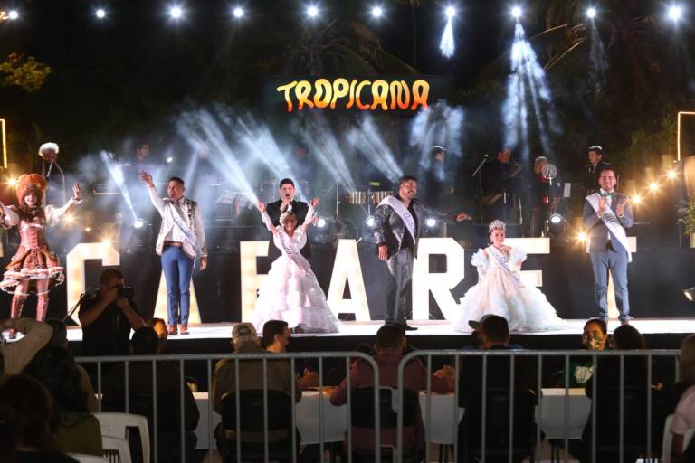 Obed Ibarra y Scarleth Valenzuela son los primeros soberanos de Carnaval de Mazatlán 2022