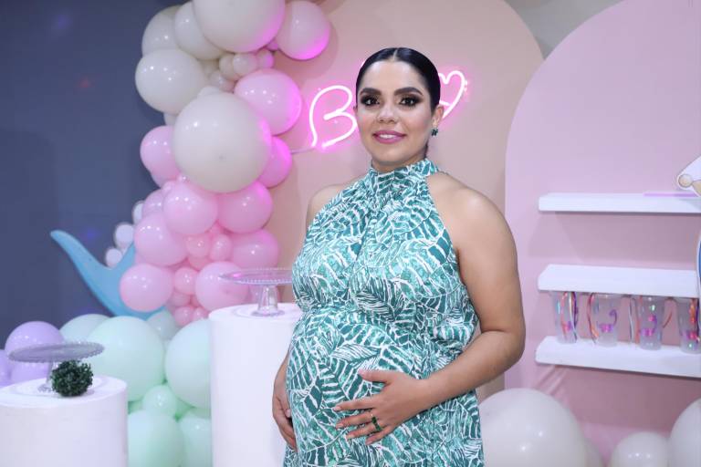 Laura Elena en la dulce espera de una princesa