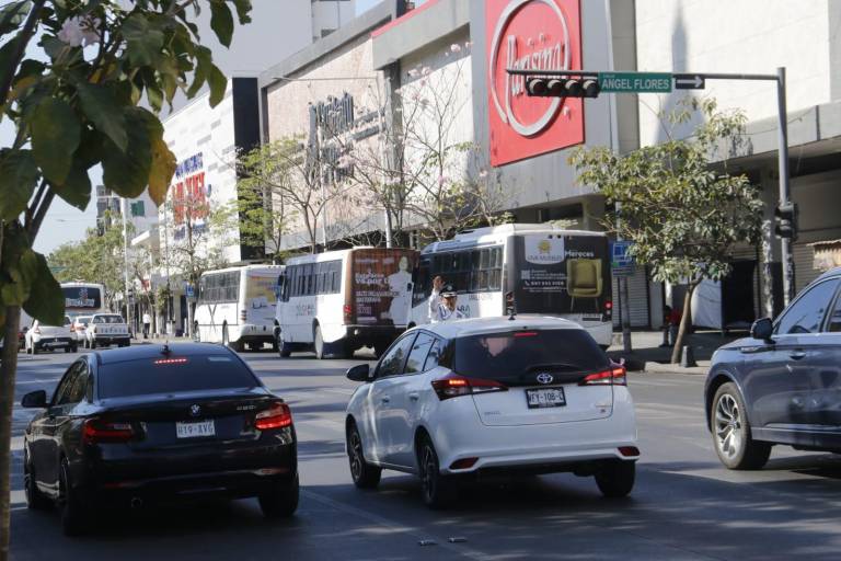 No hay semáforos dañados en Culiacán por apagones, asegura Vialidad y Transportes