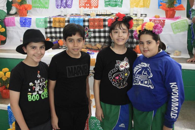 Realiza el Instituto Senda su tradicional concurso de altares en el Día de Muertos