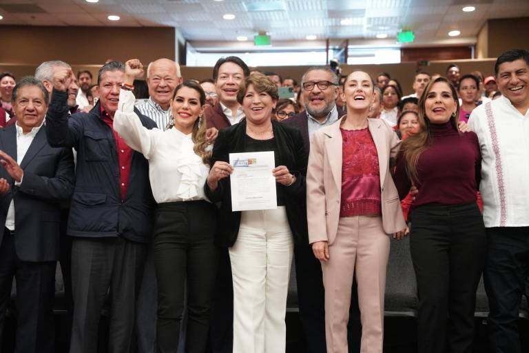 Delfina Gómez se registra como candidata de Morena-PT-PVEM a gubernatura del EdoMex