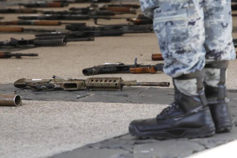 FGR reporta 12 personas condenadas por delitos y destrucción de 2 toneladas de droga en julio en Sinaloa