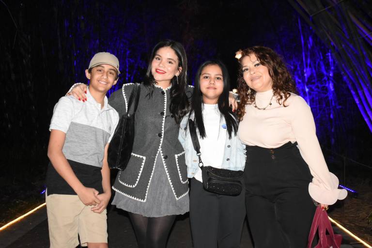 Despiden las luces más brillantes del Botánico