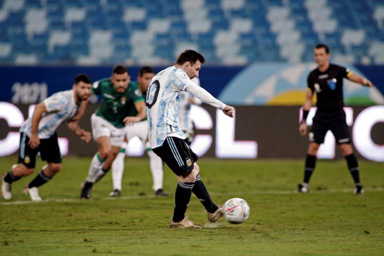 Con doblete de Lionel Messi, Argentina golea por 4-1 a Bolivia