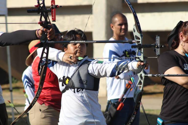 Estrena Mazatlán Torneo de Tiro con Arco, en la Unidad Deportiva Benito Juárez