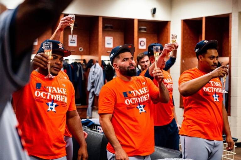 Los Astros y José Urquidy se meten a la postemporada tras vencer a Diamondbacks