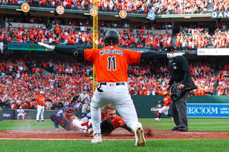 La familia Angelos acuerda la venta de los Orioles a David Rubenstein