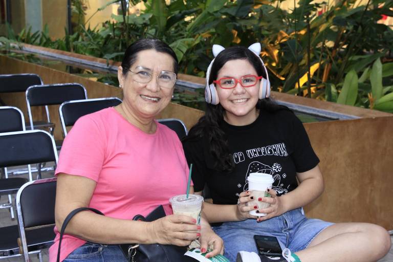 Clientes de Cimaco Culiacán asisten a la pasarela ‘Ceiba Summer Trends’