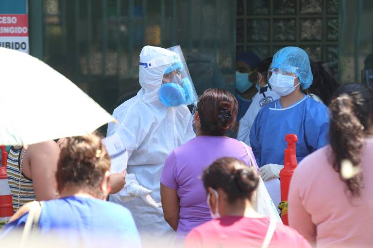 Estudio clínico revela que en Massachusetts, EU, tres cuartas partes de contagiados por Covid-19 este verano ya estaban vacunados