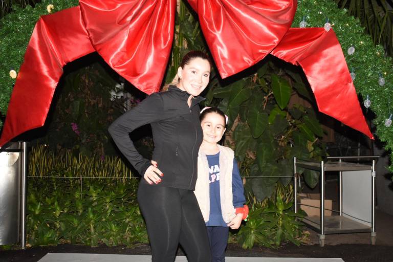 Despiden las luces más brillantes del Botánico