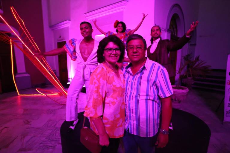 Disfrutan mazatlecos del sabor cubano