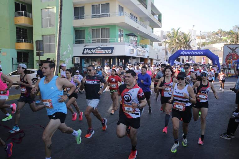Dinastía Labrador domina el asfalto en Carrera IPN Once K