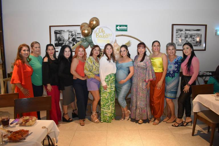 Carolina y Francisco celebran que serán papás de Diego