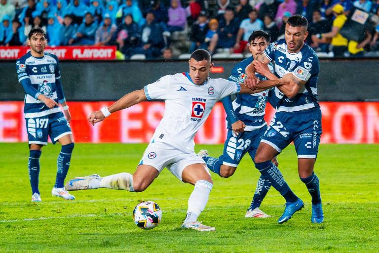 Cruz Azul remonta y sigue de líder en este Apertura 2024