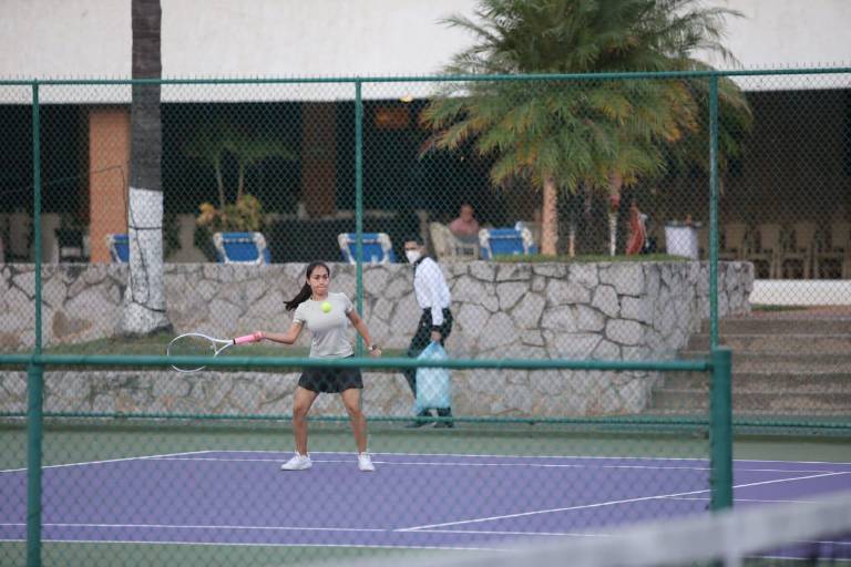 Debutan damas con garra en el Tenis Amstel Ultra