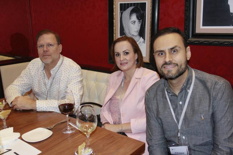 Realizan primer encuentro de egresados del IPADE