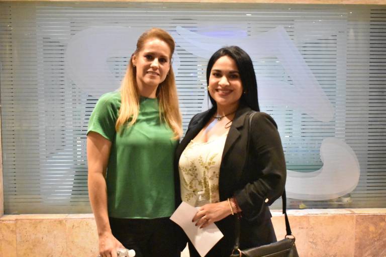 Participan padres de familia y maestros en su tradicional Magna Conferencia