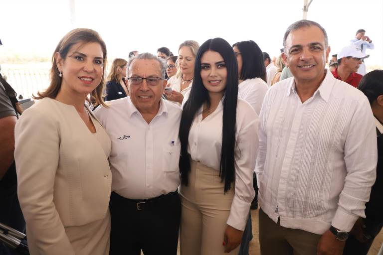 Colocan primera piedra de Recinto Fiscalizado Estratégico