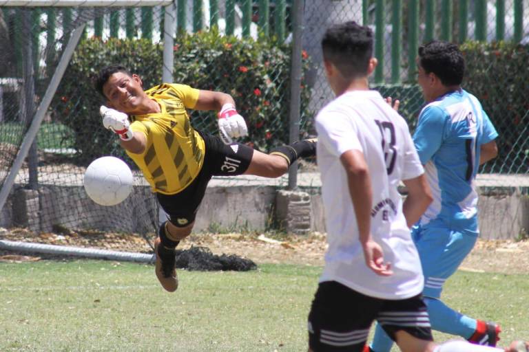 Dividen puntos Fajardo y Delgadillo en la Primera Fuerza