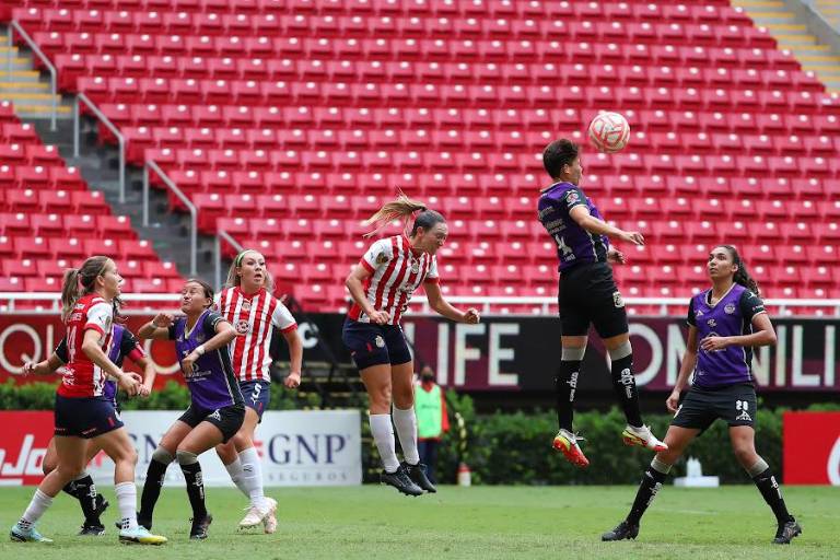 Mazatlán FC Femenil cae por goleada ante Chivas en el Akron