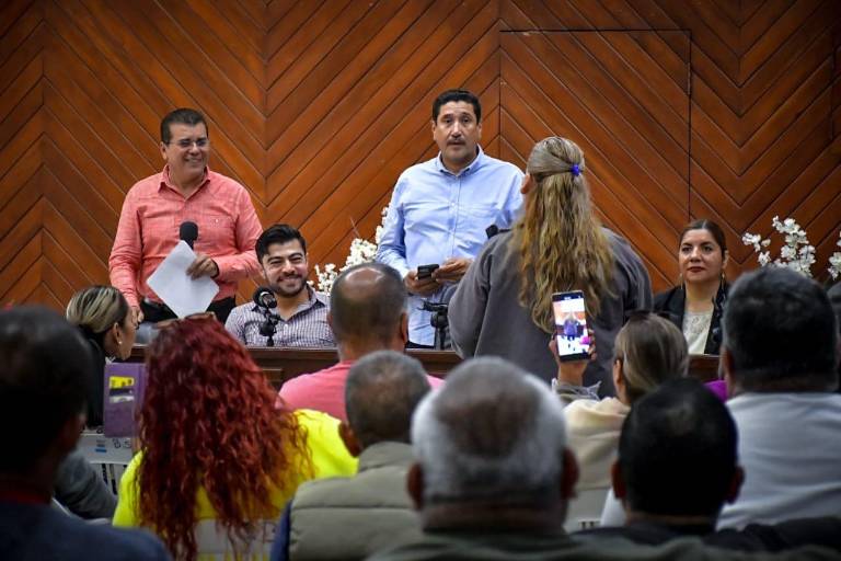 Dan seguimiento a homologación de sueldos de viudas y policías pensionados y jubilados en Mazatlán