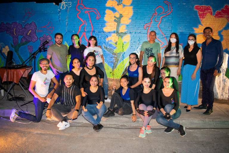 Inauguran el mural ‘Paisajes Creativos’ y siembran una amapa