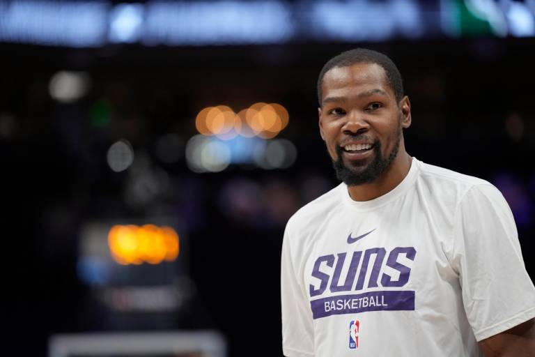 Kevin Durant debutará este miércoles en Charlotte, según los Suns