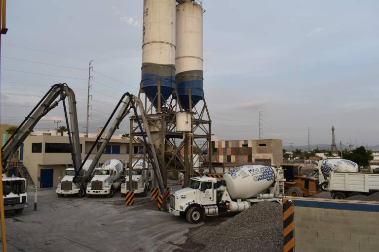 Celebra MR40 Concretos su tercer aniversario en Culiacán