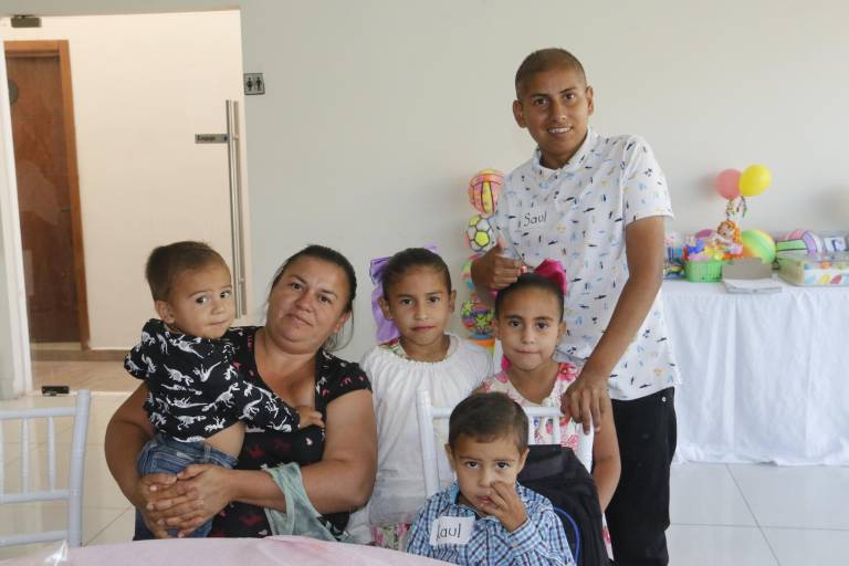 Con rifas, música y regalos Ganac celebra a los niños en su día