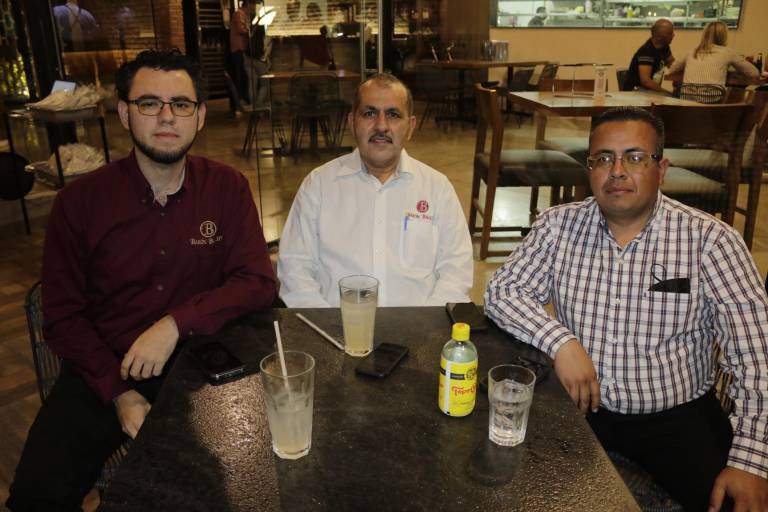 Viven en El Caprichito una velada de sabor