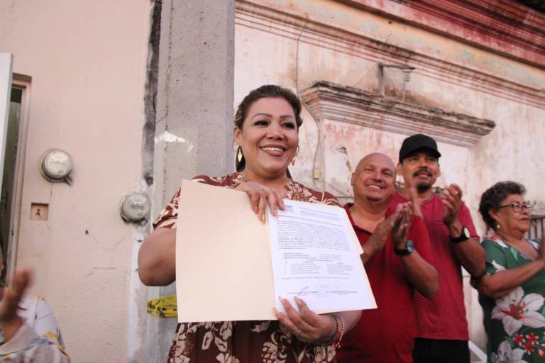 Claudia Valdez Aguilar recibe constancia de mayoría a la Alcaldía de Rosario