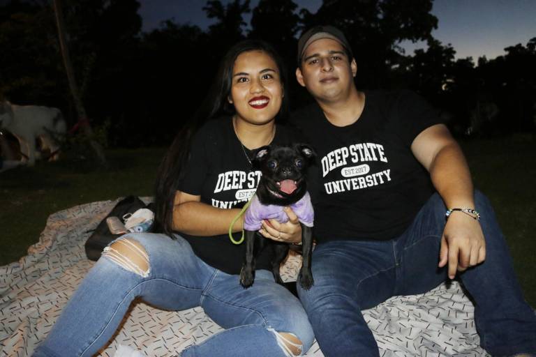 Disfrutan noche de cine en el Museo Materia