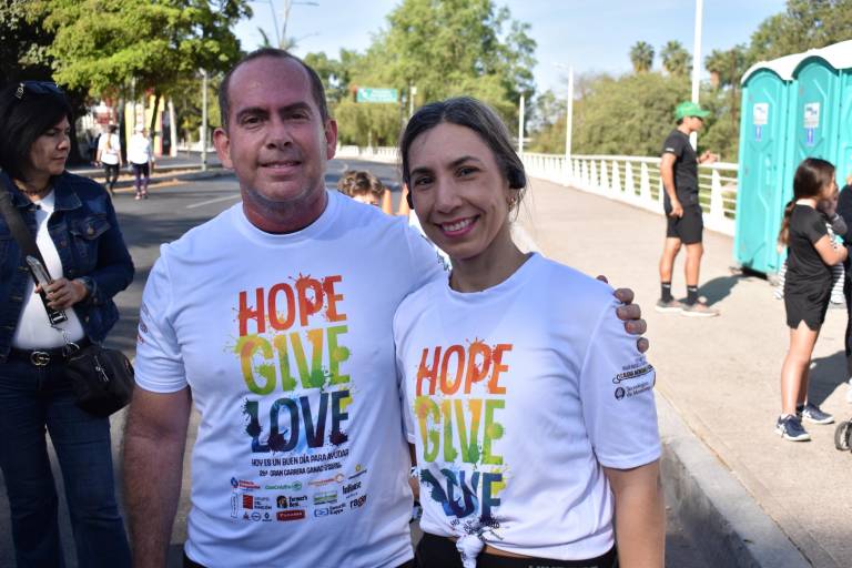 Salen sinaloenses a correr para ayudar a quien más lo necesita