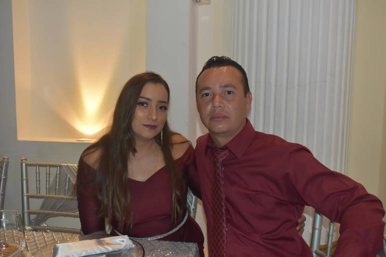 Bomberos de Culiacán culminan sus festejos en una cena baile