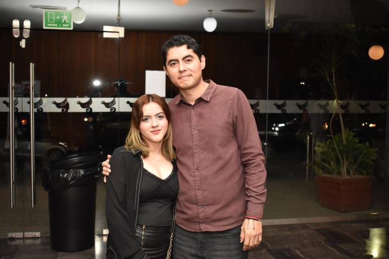 Comparte Andrea González su virtuosismo en la guitarra