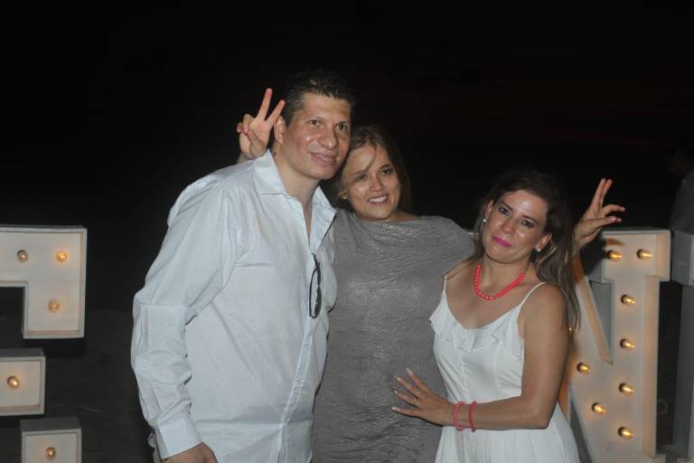 Teresa de Jesús y Jonathan se comprometen en matrimonio en Mazatlán