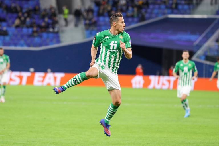 El Betis derrota 3-2 al Zenit; Andrés Guardado llega a 100 goles en la Liga Europea