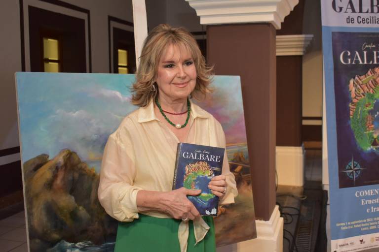 Acompañan a Cecilia Pablos en la presentación de su libro ‘Galbare’