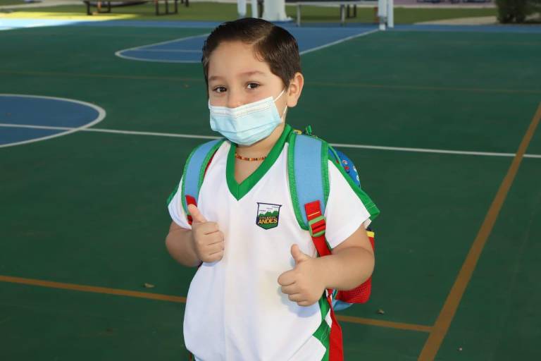 ¡Alumnos del Andes están de nuevo en las aulas!