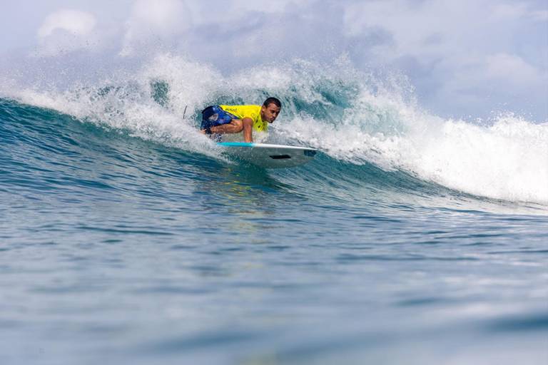 Sube mazatleco ‘Shutama’ al podio en el Hawaii Adaptive Surfing Championships